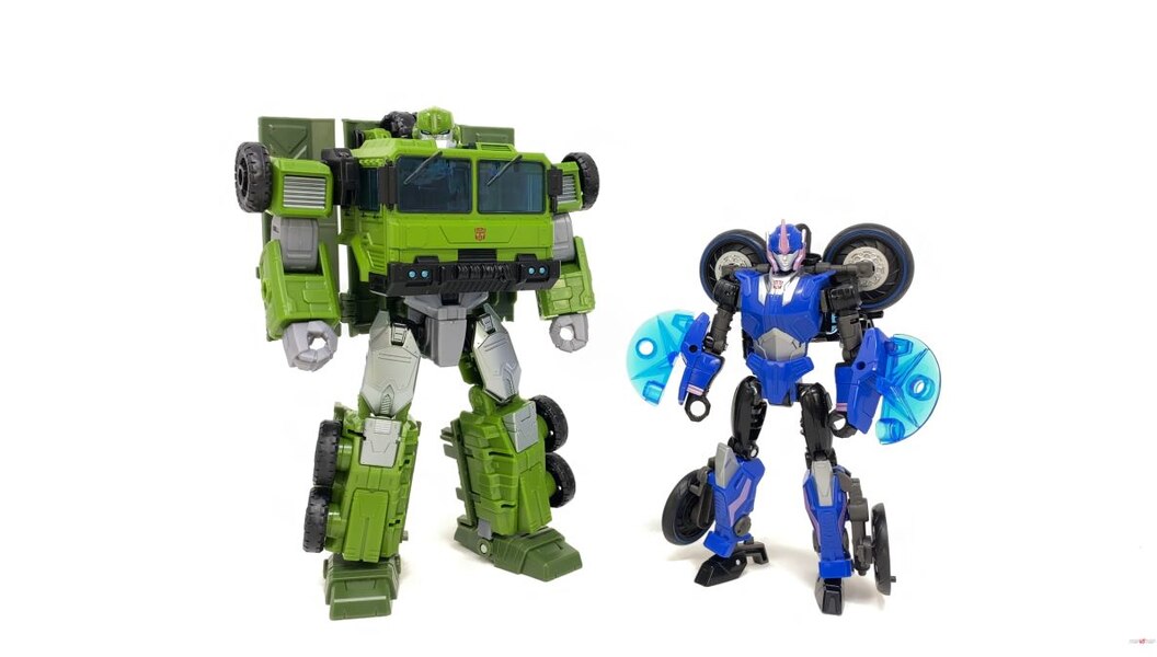 Transformers Legacy Bulkhead In Hand Image  (27 of 56)